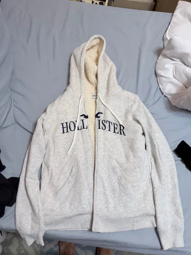 Hollister Sweatshirts