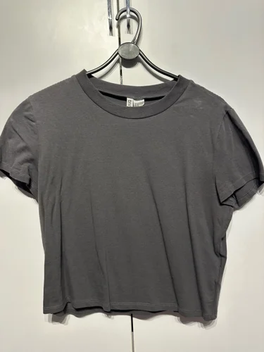H&M T-shirts