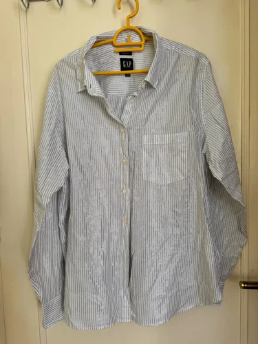 GAP Shirts