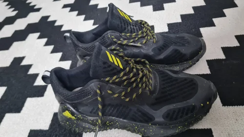 adidas Sneakers