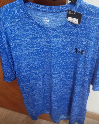 Under Armour T-shirts