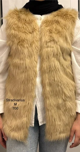 Stradivarius صديري