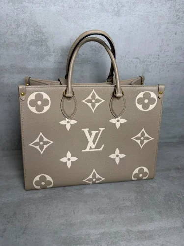 Louis Vuitton Tote Bags