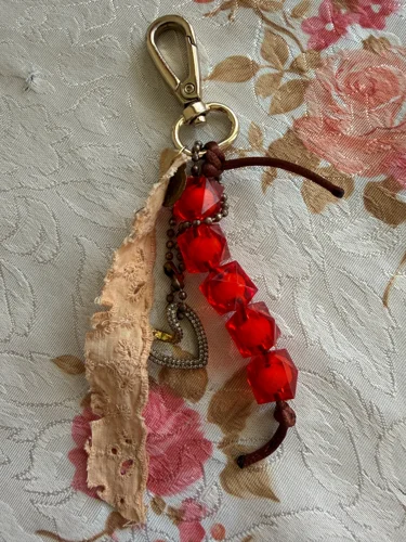 Brooches & Pins