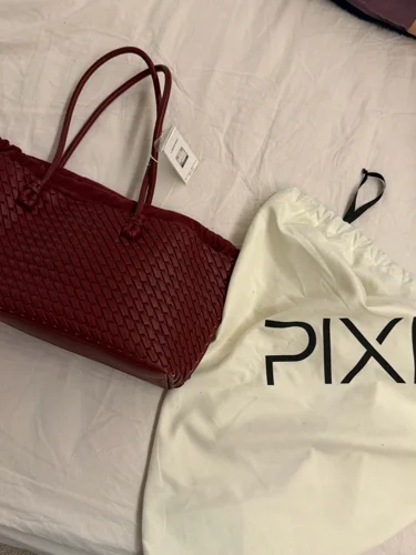 Pixi Shoulder Bags