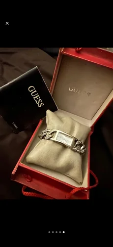 GUESS Watches