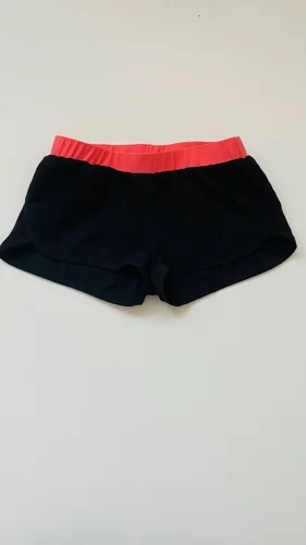 Billabong بناطيل وجيبات