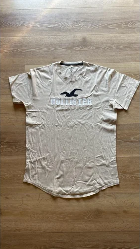 Hollister T-shirts
