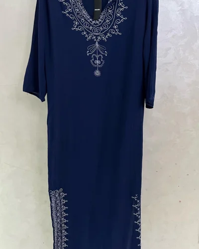 RAViN فساتين طويلة