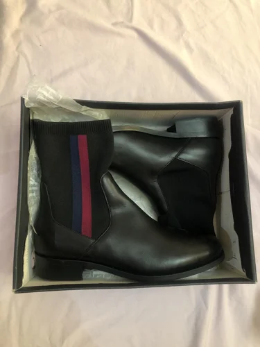 Tommy Hilfiger بوت