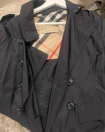Burberry بالطوهات