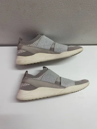 K by Clarks Sneakers