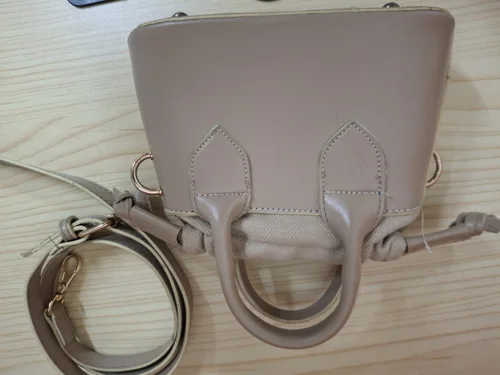 David Jones شنط كروس
