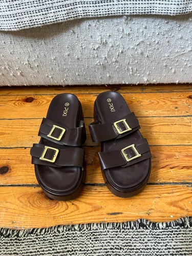 Pixi Sandals