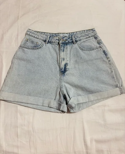 Defacto Shorts