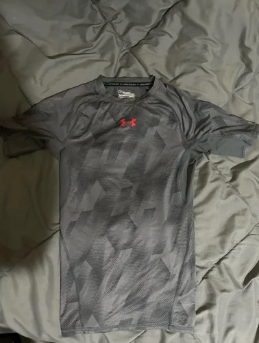 Under Armour T-shirts