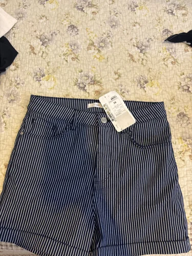 Defacto Shorts