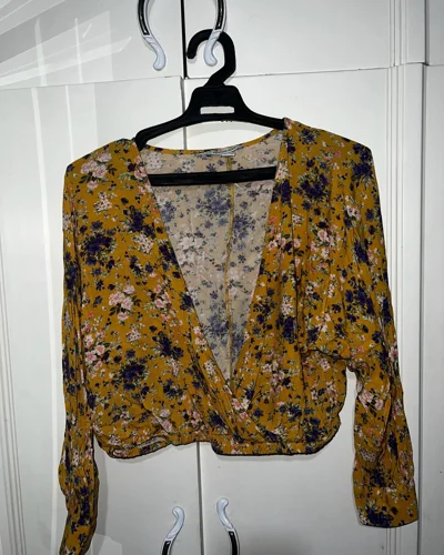 American Eagle Blouses