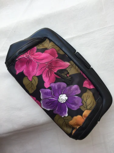 Clutches & Evening Bags