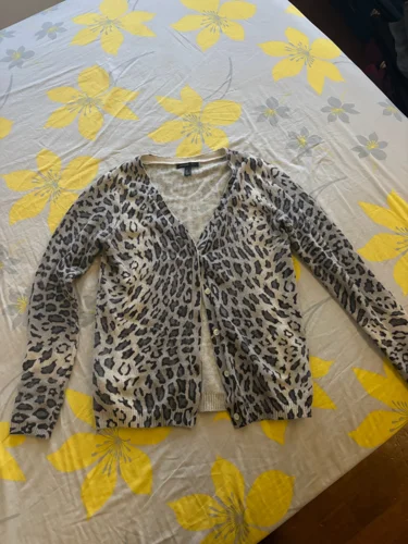 Mango كارديجان