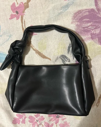 Pixi Shoulder Bags