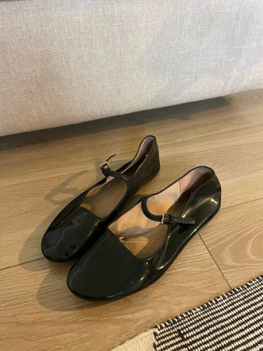 Zara Flats