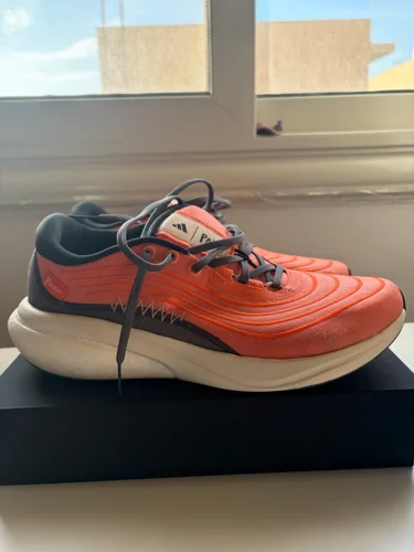 adidas Sneakers