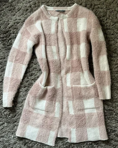 Max Cardigans