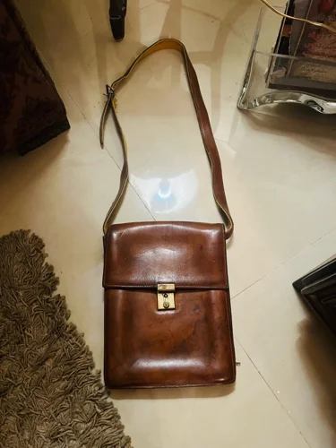 Cross-Body & Messenger Bags