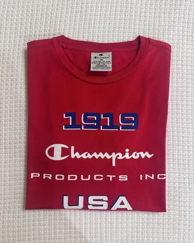 Champion تيشيرتات