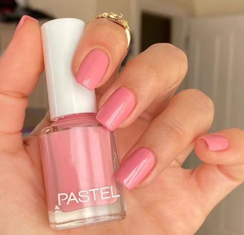 Pastel Nails