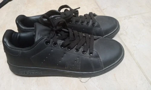 adidas Sneakers