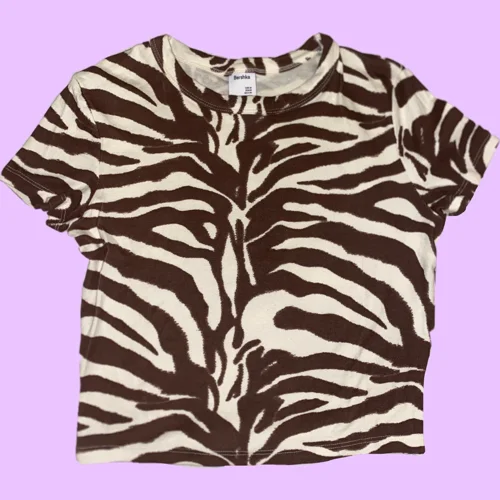 Bershka توبات
