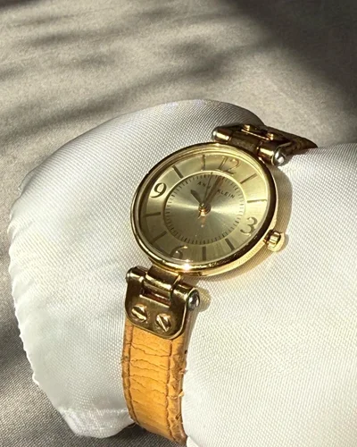 Anne Klein ساعات
