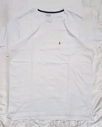 Levi's T-shirts
