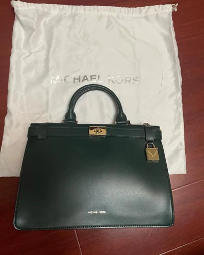 Michael Kors شنط كروس