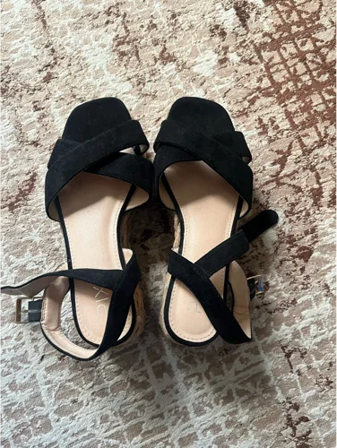 Pixi Sandals