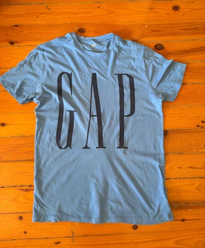 GAP تيشيرتات