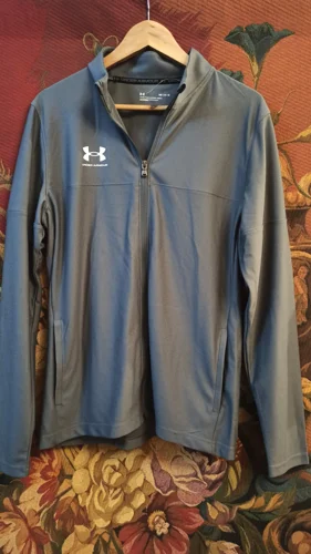 Under Armour Sweatshirts