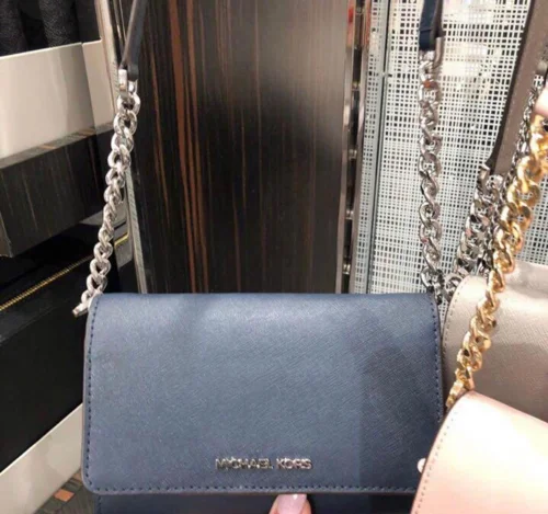 Michael Kors شنط كروس