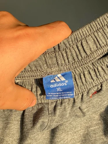 adidas شورتات