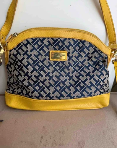 Tommy Hilfiger Shoulder Bags