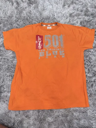 Levi's T-shirts
