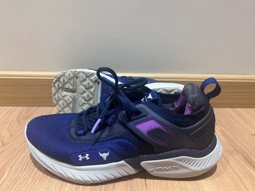 Under Armour سنيكرز