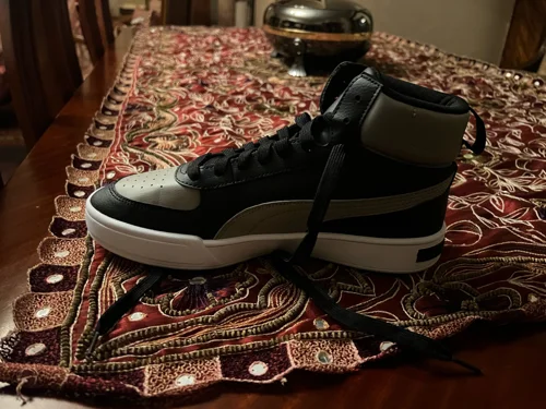 Puma Sneakers