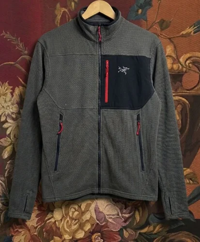 Arc'teryx Sweatshirts