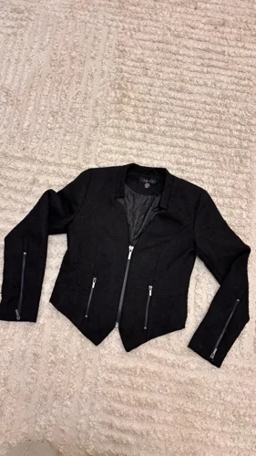 Amisu Blazers