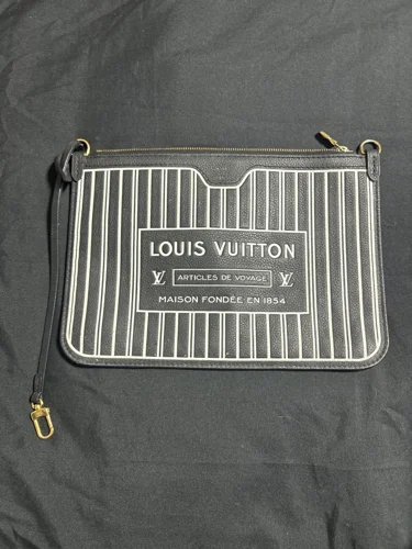 Louis Vuitton محافظ وحافظات كروت