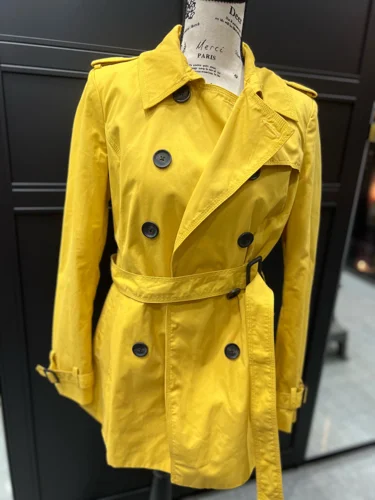 Stradivarius بالطوهات