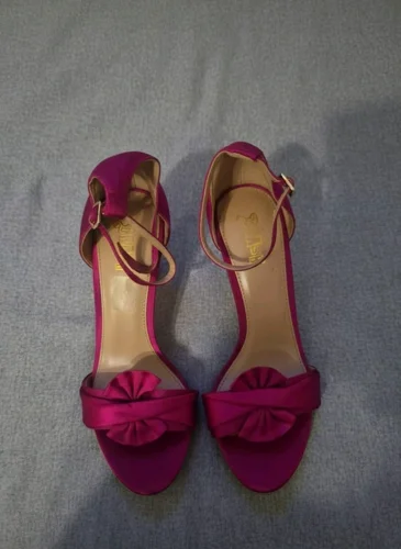 Payless صنادل